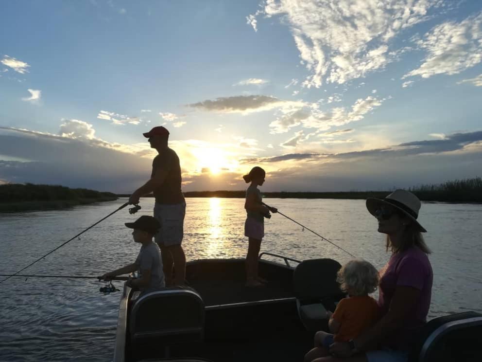 Askiesbos - Samochima Bush Camp Shakawe Bagian luar foto